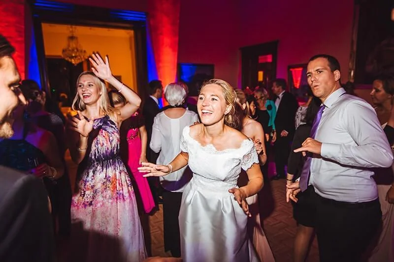 Party in Flensburg mit DJ – volle Tanzfläche und gute Stimmung