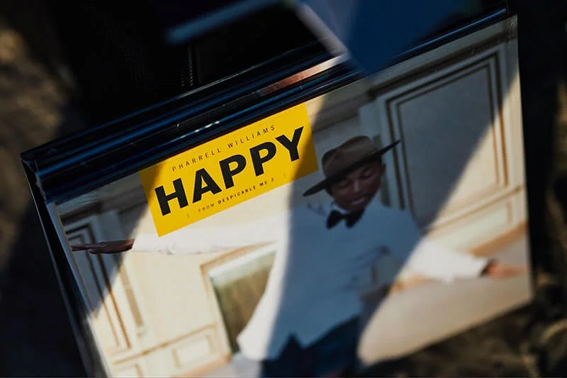 DJ Patrick Ziemer auf einer Party mit Good Vibes